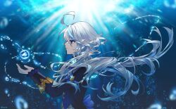  1girl ahoge air_bubble blue_eyes blue_hair blue_jacket bubble commentary_request floating_hair frilled_sleeves frills from_side furina_(genshin_impact) genshin_impact gloves highres jacket long_hair long_sleeves multicolored_hair no_headwear parted_lips profile solo streaked_hair sunlight underwater upper_body white_gloves white_hair zhaoshao_wan_harita 