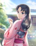  1girl black_hair blue_eyes day from_behind japanese_clothes kimono long_hair looking_back low-tied_long_hair original outdoors parted_lips pink_kimono print_kimono shinmanawa shiny shiny_hair solo yukata 