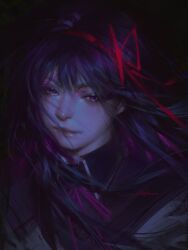  1girl akemi_homura akemi_homura_(magical_girl) black_hair capelet closed_mouth commentary dark dark_background dim_lighting floating_hair hair_ribbon highres light_smile long_hair looking_to_the_side mahou_shoujo_madoka_magica mahou_shoujo_madoka_magica_(anime) portrait purple_ribbon red_ribbon ribbon smile solo sophyucha violet_eyes wispy_bangs 