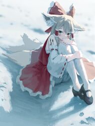  1girl alternate_costume animal_ear_fluff animal_ears arknights black_shoes blonde_hair bloomers blush bow chinese_commentary closed_mouth commentary cosplay detached_sleeves diaopi_huasheng fox_ears fox_girl fox_tail frilled_bow frilled_hair_tubes frills green_eyes hair_bow hair_tubes hakurei_reimu hakurei_reimu_(cosplay) highres hugging_own_legs kitsune long_hair mary_janes material_growth oripathy_lesion_(arknights) pantyhose red_bow red_skirt revision ribbon-trimmed_sleeves ribbon_trim shoes sitting skirt skirt_set snow solo suzuran_(arknights) tail touhou white_bloomers white_pantyhose 