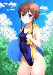  1girl absurdres ahoge blue_eyes blue_sky blue_swimsuit breasts brown_hair bush chain-link_fence clouds collarbone commentary_request competition_swimsuit covered_navel cowboy_shot fence highres hololive kickboard looking_at_viewer natsuiro_matsuri one-piece_swimsuit short_hair sky small_breasts smile solo standing starkamisan swimsuit virtual_youtuber yellow_towel 