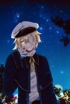  1boy blonde_hair blue_capelet blue_jacket capelet commentary dal_segno_(symbol) hand_up hat highres jacket leica_illust light_smile lips looking_at_viewer male_focus night oliver_(vocaloid) outdoors ribbon sailor_hat shirt sky sleeves_past_wrists smile star_(sky) starry_sky tree upper_body vocaloid white_shirt yellow_eyes yellow_ribbon 
