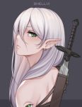  1girl artist_name bangs bare_shoulders blush commentary commission earrings expressionless extra_eyes face from_behind green_eyes grey_background grey_hair hair_between_eyes jewelry original pointy_ears shellvi solo sword weapon weapon_on_back 