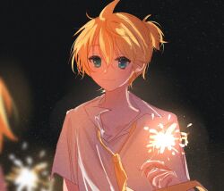  1boy ahoge aqua_eyes blonde_hair blueberry_hedy blurry blurry_foreground collarbone collared_shirt depth_of_field fireworks hair_between_eyes highres holding holding_fireworks kagamine_len necktie open_collar shirt short_ponytail short_sleeves smile solo_focus sparkler vocaloid white_shirt yellow_necktie 