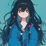 1girl black_hair blue_background blue_jacket bow bright_pupils closed_mouth hair_bow hair_ornament jacket ka_(marukogedago) long_hair looking_at_viewer messy_hair original simple_background smile solo star_(symbol) star_hair_ornament upper_body white_pupils 