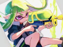  1girl closed_mouth green_hair holding holding_weapon inkling inkling_girl inkling_player_character kodak_painter long_hair looking_ahead pointy_ears smile solo splatoon_(series) splatoon_3 splattershot_(splatoon) tentacle_hair thick_eyebrows violet_eyes weapon 