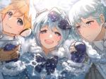  1girl 2boys blonde_hair blue_bow blue_coat blue_eyes blue_mittens blue_neckwear bow bowtie boy_sandwich coat commentary fur-trimmed_coat fur_trim gem grin hair_bow half-closed_eyes hands_up hatsune_miku headphones highres kagamine_len kaito libertyp39 light_blue_hair looking_at_another looking_at_viewer lying mittens multiple_boys on_back open_mouth sandwiched smile snow snowflake_print snowing sparkle spiky_hair vocaloid yuki_kaito yuki_len yuki_miku yuki_miku_(2012) 