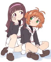  2girls antenna_hair beachepisode black_serafuku cardcaptor_sakura daidouji_tomoyo green_eyes hand_on_own_cheek hand_on_own_face headband highres kinomoto_sakura long_hair long_sleeves multiple_girls neckerchief orange_hair pleated_skirt purple_hair purple_headband revision sailor_collar school_uniform serafuku short_hair simple_background sitting skirt smile tomoeda_elementary_school_uniform two_side_up violet_eyes white_background white_neckerchief white_sailor_collar white_skirt 