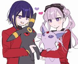  1boy 1girl :d :o black_bow black_hairband black_sailor_collar bow bow_hairband bright_pupils brother_and_sister commentary_request crossover double_bun ear_piercing espeon gakuran gem hair_bun hairband heart highres holding holding_pokemon jacket long_hair multicolored_hair piercing pink_hair pokemon pokemon_(creature) purple_hair red_eyes red_gemstone red_jacket red_serafuku sailor_collar school_uniform serafuku short_hair siblings sieg_gs simple_background smile streaked_hair the_hundred_line_-last_defense_academy- tsukumo_ima tsukumo_kako twins twintails umbreon violet_eyes white_background white_pupils 