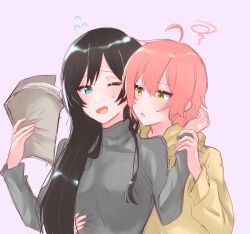  2girls ahoge black_hair blue_eyes book flying_sweatdrops green_eyes grey_sweater hand_on_another's_waist highres holding holding_another's_wrist holding_book hood hoodie koito_yuu long_hair moatototototo05 multiple_girls nanami_touko pink_hair purple_background short_hair simple_background squiggle sweater yagate_kimi_ni_naru yellow_hoodie yuri 