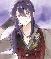  1boy black_gloves brooch closed_mouth commentary_request dated elbow_on_table ensemble_stars! gloves grey_shirt hair_between_eyes head_on_hand head_rest highres jewelry kanzaki_souma ko_no_ao light_blush long_hair looking_at_viewer male_focus necklace ponytail purple_background purple_hair red_vest shirt signature smile solo split_mouth straight_hair upper_body vest violet_eyes 