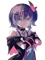  1girl black_jacket choker commentary_request copyright_request crossed_arms flat_chest goth_fashion highres jacket nnkotyan_9 prune_(genshin_impact) purple_hair side_ponytail violet_eyes 