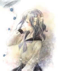  1girl bandaged_head bandages commentary_request expressionless grey_eyes grey_hair highres juusan_kihei_bouei_ken kariko medicine medicine_bottle pill profile school_uniform serafuku shinonome_ryouko_(juusan_kihei_bouei_ken) skirt solo 