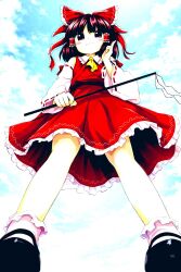  1girl ascot black_hair black_shoes blue_sky blush_stickers bow closed_mouth clouds collared_shirt day detached_sleeves edwardmidori frilled_bow frilled_hair_tubes frilled_skirt frilled_socks frills from_below full_body gohei hair_bow hair_tubes hakurei_reimu hand_up highres holding holding_gohei medium_hair outdoors red_bow red_eyes red_shirt red_skirt ribbon-trimmed_sleeves ribbon_trim shirt shoes skirt sky sleeveless sleeveless_shirt smile socks solo touhou white_sleeves white_socks yellow_ascot zun_(style) 