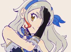  1girl aikatsu! aikatsu!_(series) black_gloves blue_bow blue_bowtie blue_hairband blue_shirt bow bowtie brown_eyes closed_mouth commentary_request gloves grey_hair hairband hand_up koke_(koke7) kurosawa_rin long_hair looking_at_viewer multicolored_hair red_streaks shirt simple_background smile solo streaked_hair upper_body 