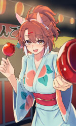  1girl :d alternate_costume alternate_hairstyle animal_ears blush breasts brown_eyes brown_hair candy_apple collarbone commentary_request dantsu_flame_(umamusume) festival food food_stand giving hair_between_eyes hair_ornament harakomeshi highres holding holding_candy_apple holding_food horse_ears horse_girl japanese_clothes kimono lantern large_breasts looking_at_viewer medium_breasts night obi obijime paper_lantern reaching reaching_towards_viewer sash sky smile solo summer_festival umamusume yukata 