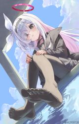  1girl absurdres black_hairband black_pantyhose black_serafuku blue_archive blue_sky braid clouds colored_inner_hair commentary_request day eyes_visible_through_hair hair_over_one_eye hair_ribbon hairband halo highres korean_commentary long_hair multicolored_hair neckerchief outdoors pantyhose pink_hair pink_halo plana_(blue_archive) red_halo ribbon school_uniform serafuku single_braid sky soles solo twitter_username two-tone_hair white_hair white_neckerchief white_ribbon yc97 