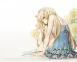  1girl bare_shoulders barefoot blonde_hair blush breasts civia crossed_ankles dress flower from_behind hair_ribbon hairband highres hololive hololive_china horns long_hair looking_at_viewer looking_back medium_breasts ribbon single_horn sitting siyumu smile solo sunflower very_long_hair violet_eyes virtual_youtuber 