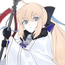  1girl aesc_(fate) aesc_(savior)_(fate) ahoge aqua_eyes artist_name black_bow black_gloves blonde_hair blue_hair bow chain closed_mouth dated fate/grand_order fate_(series) fur_trim gloves hair_bow highres holding holding_staff kusuri_03 looking_to_the_side multicolored_hair sidelocks sideways_glance simple_background solo spikes staff streaked_hair white_background wide_sleeves 
