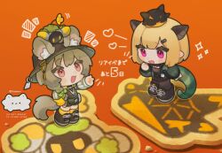  2girls animal_ear_fluff animal_on_head arknights beanstalk_(arknights) black_hat black_shirt black_shoes black_vest blonde_hair blush brown_hair brown_shirt chibi commentary_request daba_(0dbdbx) domesticated_metal_crab_(arknights) ears_through_headwear hand_on_own_hip hat heart highres horns hyena_ears hyena_girl hyena_tail making-of_available multiple_girls on_head orange_background originium_slug_(arknights) pink_eyes pointing pointing_at_self pointy_ears red_eyes shirt shoes simple_background socks sparkle striped_clothes striped_shirt tail translation_request vanilla_(arknights) vertical-striped_clothes vertical-striped_shirt vest watermark white_shirt yellow_socks 