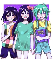  1girl 2boys antenna_hair aubrey_(headspace)_(omori) aubrey_(omori) ball basil_(headspace)_(omori) basil_(omori) blue_overalls blue_shirt blush book bow bright_pupils checkered_clothes closed_eyes collarbone colored_skin commentary double-parted_bangs english_commentary green_hair grin hair_between_eyes hair_bow highres holding holding_ball holding_book holding_hands kel_(headspace)_(omori) kel_(omori) long_hair long_shirt looking_at_viewer multiple_boys omori open_mouth overall_shorts overalls pink_bow purple_hair purple_shorts shirt short_hair short_sleeves shorts sidelocks smile t-shirt tank_top teeth tongue upper_teeth_only violet_eyes white_pupils white_skin yellow_shirt yougotnacho 