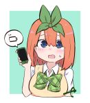  1girl bangs blue_background blue_eyes blush bow breasts cellphone collared_shirt commentary_request cropped_torso eyebrows_behind_hair go-toubun_no_hanayome green_bow hair_between_eyes hand_up holding holding_phone kujou_karasuma looking_at_viewer medium_breasts nakano_yotsuba open_mouth phone shirt short_sleeves signature solo speech_bubble sweat sweater_vest two-tone_background upper_body white_background white_shirt 