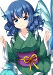  1girl bangs blue_eyes blue_hair clenched_hands closed_mouth drill_locks eyebrows_visible_through_hair green_kimono head_fins highres japanese_clothes kimono long_sleeves looking_at_viewer medium_hair mermaid monster_girl purple_sash ruu_(tksymkw) sash simple_background smile solo touhou wakasagihime wavy_hair white_background wide_sleeves 
