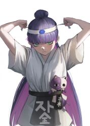  1girl absurdres alternate_costume alternate_hairstyle blunt_bangs breasts closed_mouth colored_inner_hair commentary_request cowboy_shot dougi green_eyes highres karate_gi long_hair looking_at_viewer multicolored_hair panty_&amp;_stocking_with_garterbelt purple_hair ryo_(r9030397) simple_background solo standing stocking_(psg) stuffed_toy translation_request white_background 