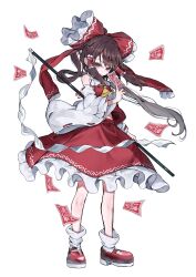  1girl ascot between_fingers bow brown_hair commentary detached_sleeves frilled_bow frilled_hair_tubes frilled_skirt frills full_body gohei hair_bow hair_tubes hakurei_reimu highres holding holding_gohei holding_ofuda kararage_tsune long_hair ofuda ofuda_between_fingers red_bow red_eyes red_shoes red_skirt ribbon-trimmed_sleeves ribbon_trim shoes simple_background skirt skirt_set socks solo touhou white_background white_socks yellow_ascot 