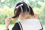  cosplay fukuzawa_yumi hair_ribbons maria-sama_ga_miteru photo sailor_uniform school_uniform twintails 