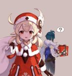  1boy 1girl ? ahoge blonde_hair blue_hair box carrying christmas dress feathers genshin_impact gift gift_box gloves hat kaeya_(genshin_impact) klee_(genshin_impact) looking_at_viewer pointy_ears red_dress red_eyes sack santa_hat scarf shinachiku_(uno0101) smile thought_bubble twintails 