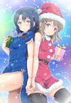  2girls adachi_sakura adachi_to_shimamura bag blue_eyes blue_hair blush china_dress chinese_clothes commentary dress frown gift hair_ornament hairclip hat highres holding_hands interlocked_fingers light_brown_hair medium_hair multiple_girls samenoido santa_costume santa_hat shimamura_hougetsu short_hair side-by-side simple_background smile sparkle_background thigh-highs thighs violet_eyes yuri 