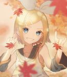  1girl arm_warmers autumn autumn_leaves bangs bare_shoulders black_collar blonde_hair blue_eyes blurry blurry_background blurry_foreground bow collar commentary falling_leaves grin hair_bow hair_ornament hairclip holding holding_leaf kagamine_rin leaf looking_at_viewer maple_leaf nail_polish neckerchief sailor_collar shirt short_hair smile solo swept_bangs treble_clef upper_body vocaloid white_bow white_shirt yellow_nails yellow_neckwear zarame_(komayaba) 