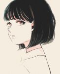  1girl bangs black_hair bob_cut from_side green_eyes highres looking_at_viewer multicolored multicolored_eyes original parted_lips pink_eyes richard_(ri39p) short_hair solo upper_body 