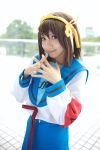  armband cosplay hair_ribbons hoshiko photo sailor_uniform school_uniform suzumiya_haruhi suzumiya_haruhi_no_yuuutsu 