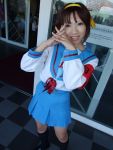  armband cosplay hair_ribbons kneehighs photo sailor_uniform school_uniform suzumiya_haruhi suzumiya_haruhi_no_yuuutsu torai_aki 