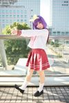   cosplay hair_bow hiiragi_tsukasa lucky_star photo purple_hair rindou_sana sailor_uniform school_uniform socks  