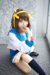  armband cosplay hair_ribbons hoshiko knee_socks photo sailor_uniform school_uniform suzumiya_haruhi suzumiya_haruhi_no_yuuutsu 