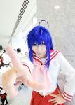  ahoge blue_hair cosplay izumi_konata kochou_ran lucky_star photo sailor_uniform school_uniform 