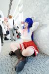  ahoge blue_hair cosplay izumi_konata kochou_ran lucky_star photo sailor_uniform school_uniform socks 