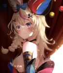  1girl :3 bare_shoulders blonde_hair breasts byoko_(byokoramen) circus_tent detached_sleeves fox_girl hair_ornament hat heart heart-shaped_pupils highlights highres hololive jester_cap looking_at_viewer medium_breasts medium_hair multicolored_hair omaru_polka solo symbol-shaped_pupils virtual_youtuber x_hair_ornament 