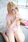  blonde_hair cosplay dress glasses ichigo_mashimaro mamiya_tamaki photo sakuragi_matsuri strawberry strawberry_pattern 