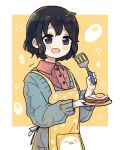  1girl alternate_costume apron black_hair blue_eyes blue_shirt blush casual collared_shirt commentary_request eyebrows_visible_through_hair fried_egg kaban_(kemono_friends) kemono_friends korean_commentary long_sleeves looking_at_viewer open_mouth plate red_shirt san_sami shirt short_hair smile solo spatula yellow_apron 
