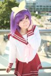  cosplay hair_bow hiiragi_tsukasa lucky_star photo purple_hair rindou_sana sailor_uniform school_uniform 