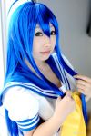  ahoge blue_hair cosplay izumi_konata lucky_star mahiru sailor_uniform school_uniform 