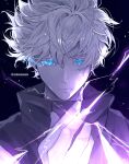  1boy absurdres bangs black_jacket blue_eyes closed_mouth electricity glowing glowing_eyes gojou_satoru hair_between_eyes hand_up high_collar highres jacket jujutsu_kaisen ka1_(user_hkdw4252) light_trail looking_at_viewer magic male_focus purple_background short_hair solo upper_body white_hair 