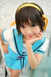  cosplay hair_ribbons kipi-san photo sailor_uniform school_uniform suzumiya_haruhi suzumiya_haruhi_no_yuuutsu 