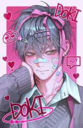  1boy absurdres alien_stage bandaid bandaid_on_face bandaid_on_neck bandaid_on_nose bluewel blush bobby_pin closed_mouth commentary green_eyes grey_hair hair_between_eyes hair_ornament hair_ribbon hairclip hand_on_own_neck heart highres ivan_(alien_stage) lipstick_mark lipstick_mark_on_neck long_sleeves looking_to_the_side male_focus outside_border pink_background ribbon short_hair simple_background speech_bubble upper_body 