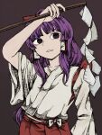  1girl awk_chan bangs blunt_bangs blush bow brown_background eyebrows_behind_hair gohei hair_bow hair_tubes hakama hakurei_reimu hakurei_reimu_(pc-98) highres holding holding_stick japanese_clothes long_hair looking_to_the_side parted_lips purple_hair red_bow red_hakama short_sleeves sidelocks simple_background solo stick touhou touhou_(pc-98) upper_body violet_eyes white_robe wide_sleeves 