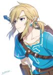  1boy ar_(rikuesuto) bangs blonde_hair blue_eyes closed_mouth dated earrings gloves jewelry link male_focus over_shoulder pointy_ears ponytail shield simple_background solo sword the_legend_of_zelda tunic upper_body weapon weapon_over_shoulder white_background 